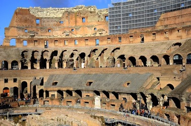 COLOSSEO Roma. Fotografie di Giulio Azzarello ©2020. COLOSSEO Roma. Fotografie di Giulio Azzarello ©2020.