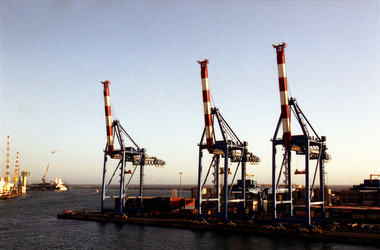 IL PORTO DI GENOVA panoramiche e particolari. Fotografie di Giulio Azzarello &copy;2014.
