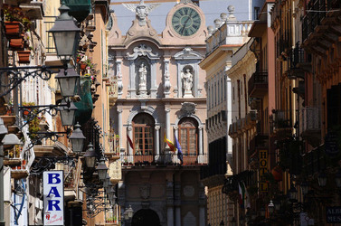 TRAPANI il centro storico il porto il mare la colombaia. Fotografie di Giulio Azzarello ©2014. TRAPANI il centro storico il porto il mare la colombaia. Fotografie di Giulio Azzarello ©2014.