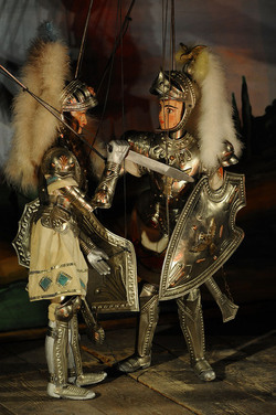 OPERA DEI PUPI di Mimmo Cuticchio in uno spettacolo natalizio a Palermo. Fotografie di Giulio Azzarello ©2014. OPERA DEI PUPI di Mimmo Cuticchio in uno spettacolo natalizio a Palermo. Fotografie di Giulio Azzarello ©2014.