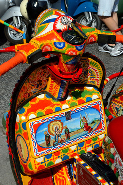 VESPE raduno storico a Palermo panoramiche e particolari. Fotografie di Giulio Azzarello &copy;2014.