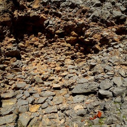 RUDERE DI PIETRA. Fotografie di Giulio Azzarello &copy;2022.