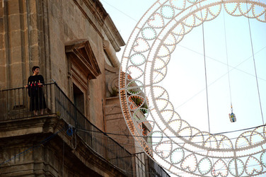 SANTA ROSALIA il festino della patrona di Palermo alcuni momenti. Fotografie di Giulio Azzarello ©2014. SANTA ROSALIA il festino della patrona di Palermo alcuni momenti. Fotografie di Giulio Azzarello ©2014.