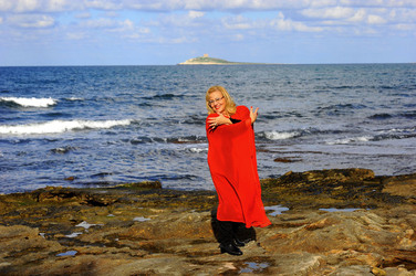 SARA FAVARO attrice e scrittrice italiana. Fotografie di Giulio Azzarello &copy;2015 2016.