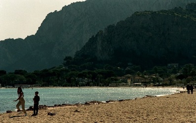 MONDELLO fotografie di Giulio Azzarello ©2021. MONDELLO fotografie di Giulio Azzarello ©2021.