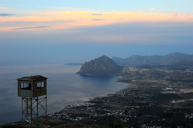 ERICE e il suo QUARTIERE SPAGNOLO.Fotografie di Giulio Azzarello &copy;2014.