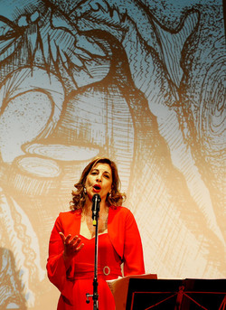 SPETTACOLO di Sara Favar&ograve; e della sua compagnia. Fotografie di Giulio Azzarello &copy;2015 2016.