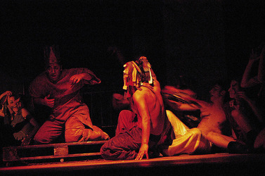 NOTREDAM de PARIS con giovani artisti. Fotografie di Giulio Azzarello ©2014. NOTREDAM de PARIS con giovani artisti. Fotografie di Giulio Azzarello ©2014.