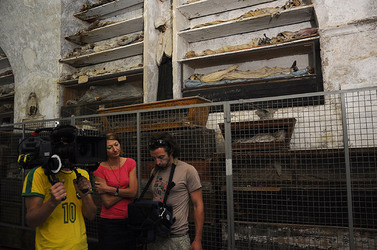 Le CATACOMBE di Palermo documentario film. Fotografie di scena e set di Giulio Azzarello &copy;2014.