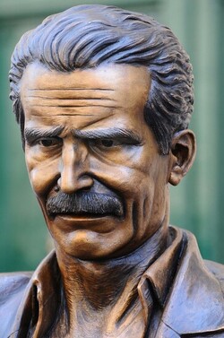 CAMILLERI e MONTALBANO a Porto Empedocle Agrigento . Fotografie di Giulio Azzarello ©2014. CAMILLERI e MONTALBANO a Porto Empedocle Agrigento . Fotografie di Giulio Azzarello ©2014.