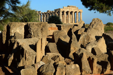 SELINUNTE il sito e parco archeologico. Fotografie di Giulio Azzarello &copy;2014.