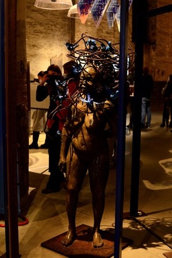 VENEZIA installazione nigeriana inizio Arsenale. Biennale Arch. Cont.. Fotografie di Giulio Azzarello &copy;2022.