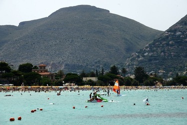 MONDELLO. Fotografe di Giulio Azzarello &copy;2023.