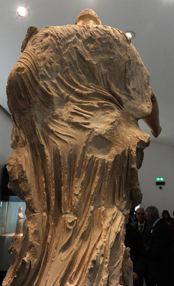 LA VENERE DI MORGANTINA e il suo ritorno dagli USA al museo archeologico di Aidone. Fotografie di Giulio Azzarello &copy;2014.
