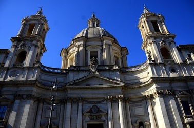 PIAZZA NAVONA Roma. Fotografie di Giulio Azzarello ©2020. PIAZZA NAVONA Roma. Fotografie di Giulio Azzarello ©2020.