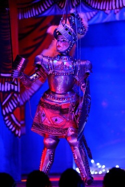 OPERA dei PUPI di Mimmo e Giacomo Cuticchio. Fotografia di Giulio Azzarello ©2020. OPERA dei PUPI di Mimmo e Giacomo Cuticchio. Fotografia di Giulio Azzarello ©2020.