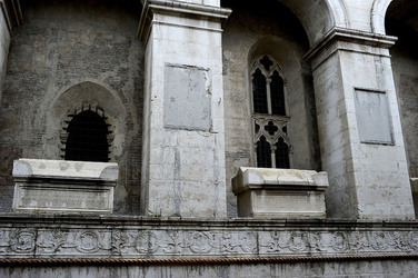 TEMPIO MALATESTIANO e SPIAGGIA di Rimini. Fotografie di Giulio Azzarello &copy;2016.