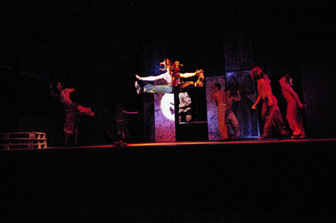 NOTREDAM de PARIS con giovani artisti. Fotografie di Giulio Azzarello ©2014. NOTREDAM de PARIS con giovani artisti. Fotografie di Giulio Azzarello ©2014.