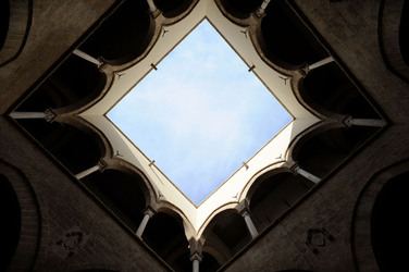 LOGGIATO arabo normanno allo Steri di Palermo. Fotografie di Giulio Azzarello &copy;2014.