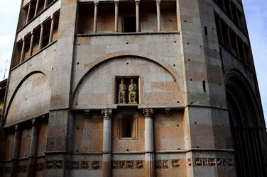 PARMA centro storico. Fotografie di Giulio Azzarello &copy;2016.