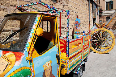 FOLCLORE siciliano Fotografie di Giulio Azzarello ©2014. FOLCLORE siciliano Fotografie di Giulio Azzarello ©2014.