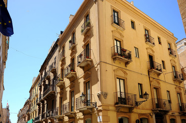 TRAPANI il centro storico il porto il mare la colombaia. Fotografie di Giulio Azzarello ©2014. TRAPANI il centro storico il porto il mare la colombaia. Fotografie di Giulio Azzarello ©2014.