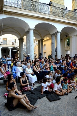 PULCINELLA Napoli. Fotografie di Giulio Azzarello ©2020. PULCINELLA Napoli. Fotografie di Giulio Azzarello ©2020.