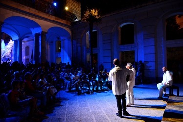 SERENATA fotografie di Giulio Azzarello ©2020. SERENATA fotografie di Giulio Azzarello ©2020.