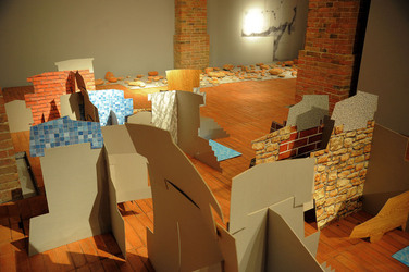 Installazione di Anne Clemence DeGrollee alla GAM di Palermo. Fotografie di Giulio Azzarello ©2017. Installazione di Anne Clemence DeGrollee alla GAM di Palermo. Fotografie di Giulio Azzarello ©2017.