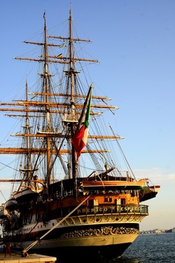 AMERIGO VESPUCCI fotografie di Giulio Azzarello ©2020. AMERIGO VESPUCCI fotografie di Giulio Azzarello ©2020.