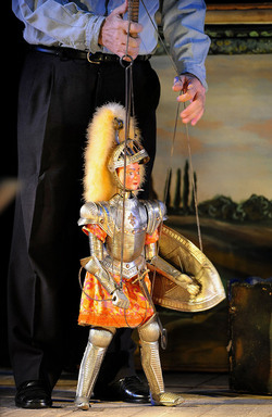 OPERA DEI PUPI di Mimmo Cuticchio in uno spettacolo natalizio a Palermo. Fotografie di Giulio Azzarello ©2014. OPERA DEI PUPI di Mimmo Cuticchio in uno spettacolo natalizio a Palermo. Fotografie di Giulio Azzarello ©2014.