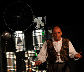 MARCO RENZI e il suo teatro. Fotografie di Giulio Azzarello ©2014.