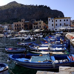 MONDELLO. Fotografie di Giulio Azzarello &copy;2022.