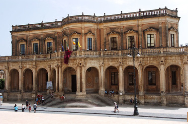 IL BAROCCO DI NOTO in Sicilia panoramiche e particolari. Fotografie di Giulio Azzarello &copy;2014.