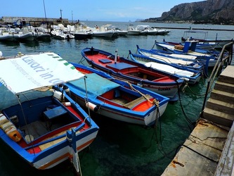 MONDELLO fotografie di Giulio Azzarello &copy;2020.