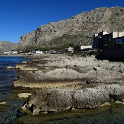 ISOLA. Fotografie di Giulio Azzarello &copy;2024.