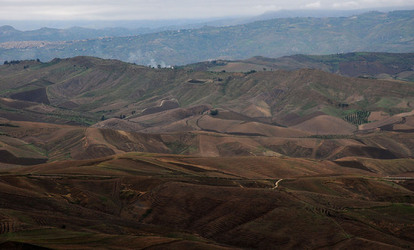 CIMINNA in Sicilia. Fotografie di Giulio Azzarello ©2014. CIMINNA in Sicilia. Fotografie di Giulio Azzarello ©2014.