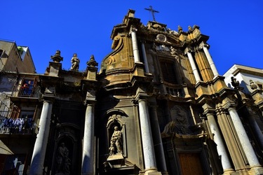 CENTRO STORICO di Palermo fotografie di Giulio Azzarello &copy;2019.