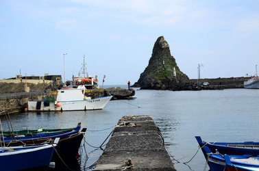 ACITREZZA in Sicilia. Fotografie di Giulio Azzarello &copy;2016.