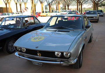 AUTO CLASSICHE ovvero la loro modernit&agrave; in mostra con tanti modelli del passato. Fotografie di Giulio Azzarello &copy;2014.