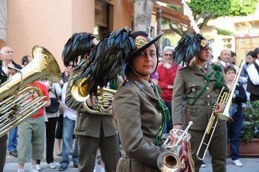 BANDA MUSICALE DEI BERSAGLIERI a Marsala in Sicilia. Fotografie di Giulio Azzarello ©2014. BANDA MUSICALE DEI BERSAGLIERI a Marsala in Sicilia. Fotografie di Giulio Azzarello ©2014.