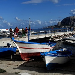 MONDELLO. Fotografe di Giulio Azzarello &copy;2023.