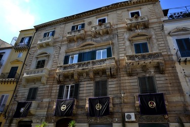 CENTRO STORICO di PALERMO fotografie di Giulio Azzarello ©2019.