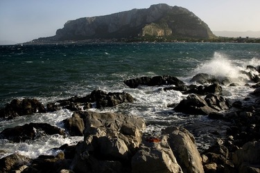 LUOGHI SICILIANI fotografie di Giulio Azzarello ©2020