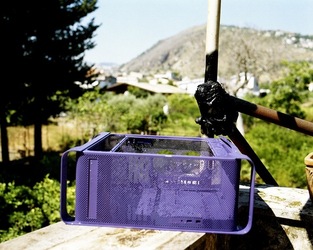 STILL LIFE ASSURDI fotografie di Giulio Azzarello ©2022. STILL LIFE ASSURDI fotografie di Giulio Azzarello ©2022.