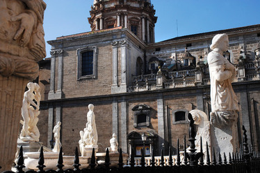 PIAZZA PRETORIA a Palermo panoramiche e particolari. Fotografie di Giulio Azzarello &copy;2014.