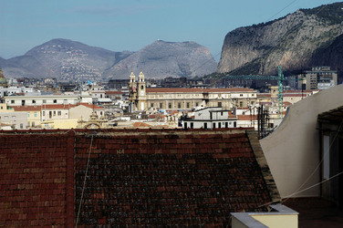 FOTOGRAFIE SPECIALI bianco e nero colore astratto concettuale grafico. Fotografie di Giulio Azzarello &copy;2014.