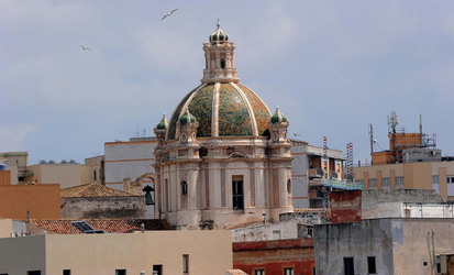 TRAPANI il centro storico il porto il mare la colombaia. Fotografie di Giulio Azzarello ©2014. TRAPANI il centro storico il porto il mare la colombaia. Fotografie di Giulio Azzarello ©2014.