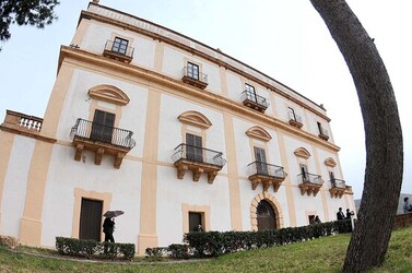 LE VILLE di Bagheria in Sicilia. Fotografie di Giulio Azzarello &copy;2014.
