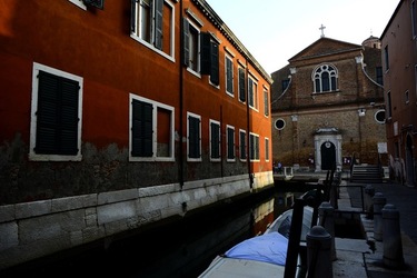 VENEZIA fotografie di Giulio Azzarello ©2020. VENEZIA fotografie di Giulio Azzarello ©2020.